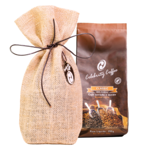 Caf&eacute; Especial Torrado e Mo&iacute;do 250g <b>CLASSIC</b> Embalagem Juta